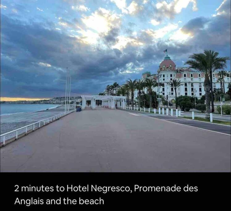 Apartment In The Center By The Sea